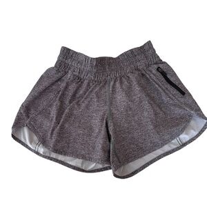Women's Lululemon Low Rise Tracker Shorts, 3.5 in inseam, Sz 4, Gray, EUC